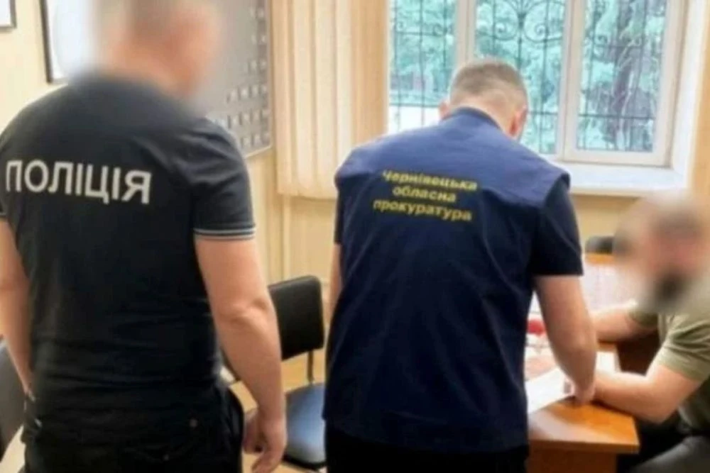 Чернівецький адвокат створив фіктивні фонди для безмитного імпорту авто